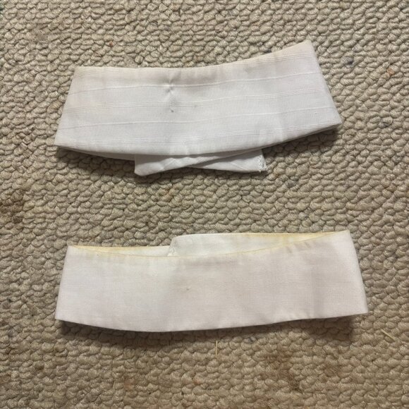 Three (3) pack of equestrian show blouses and Two (2) removable collars - Picture 11 of 11